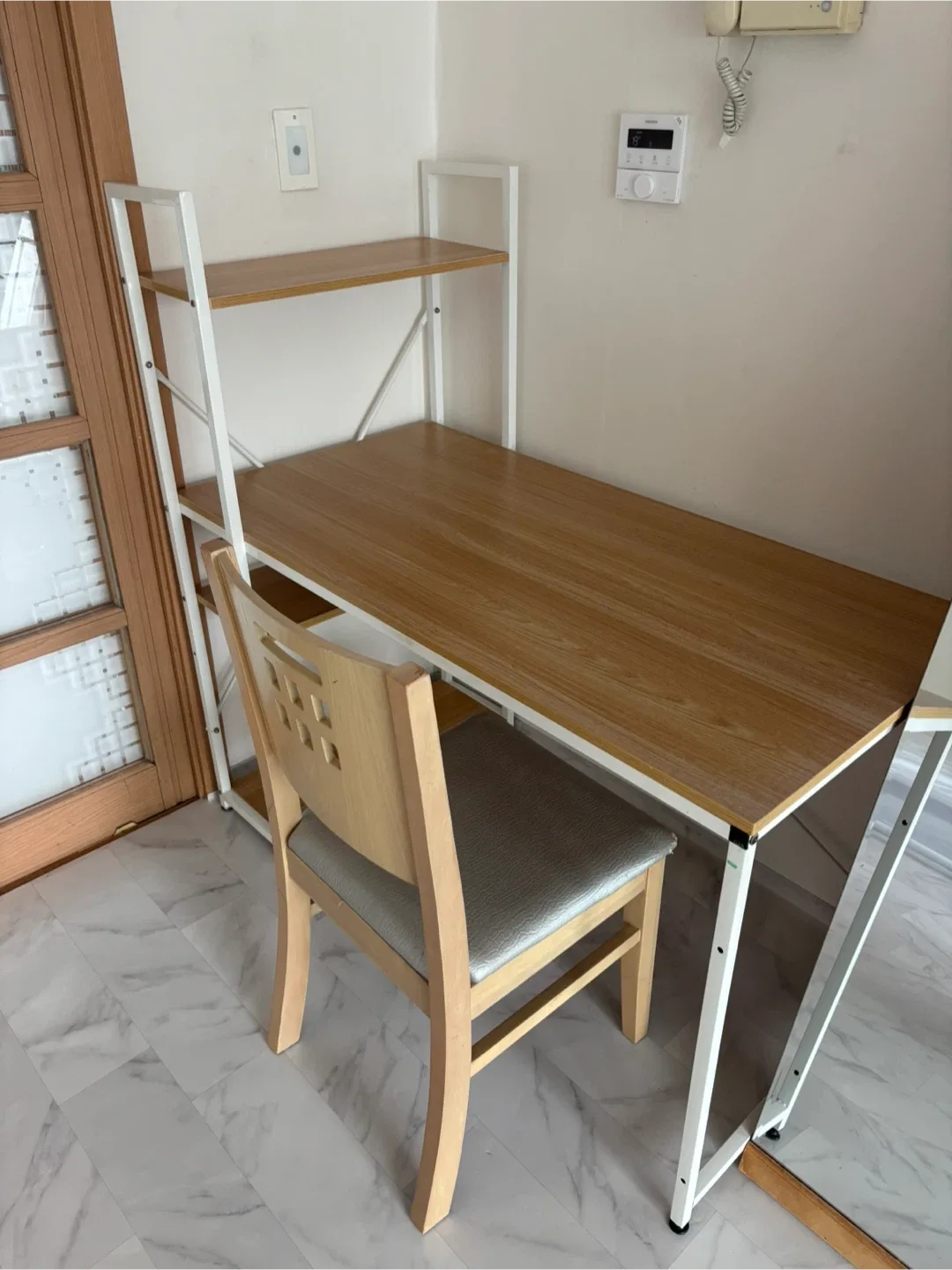 책상과 의자 나눔