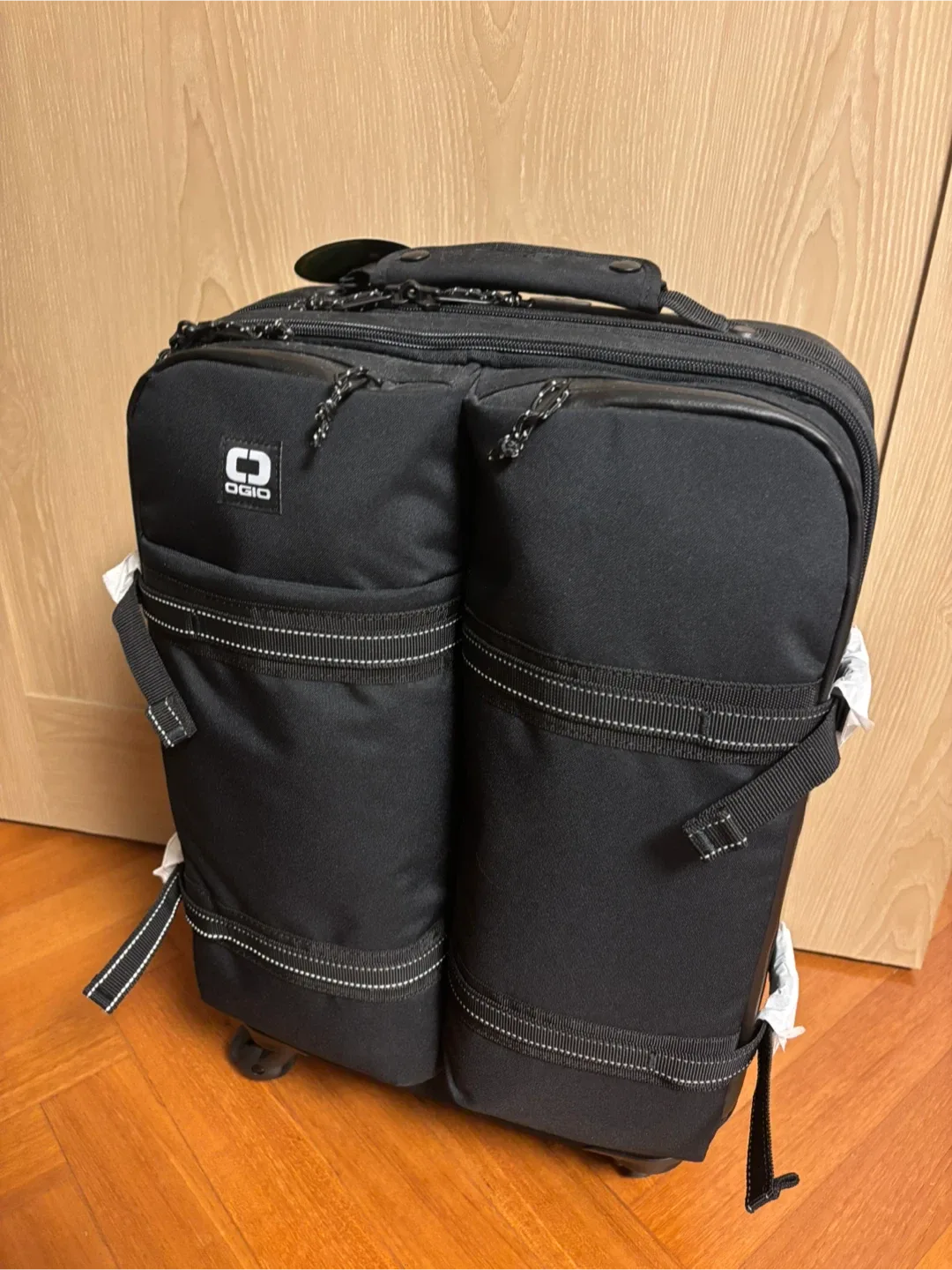 OGIO ALPHA+ 콘보이 캐리어백 블랙