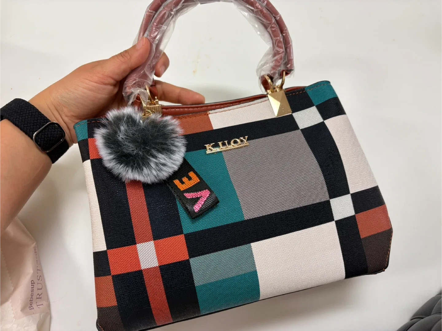 KUOY 체크 패턴 토트백