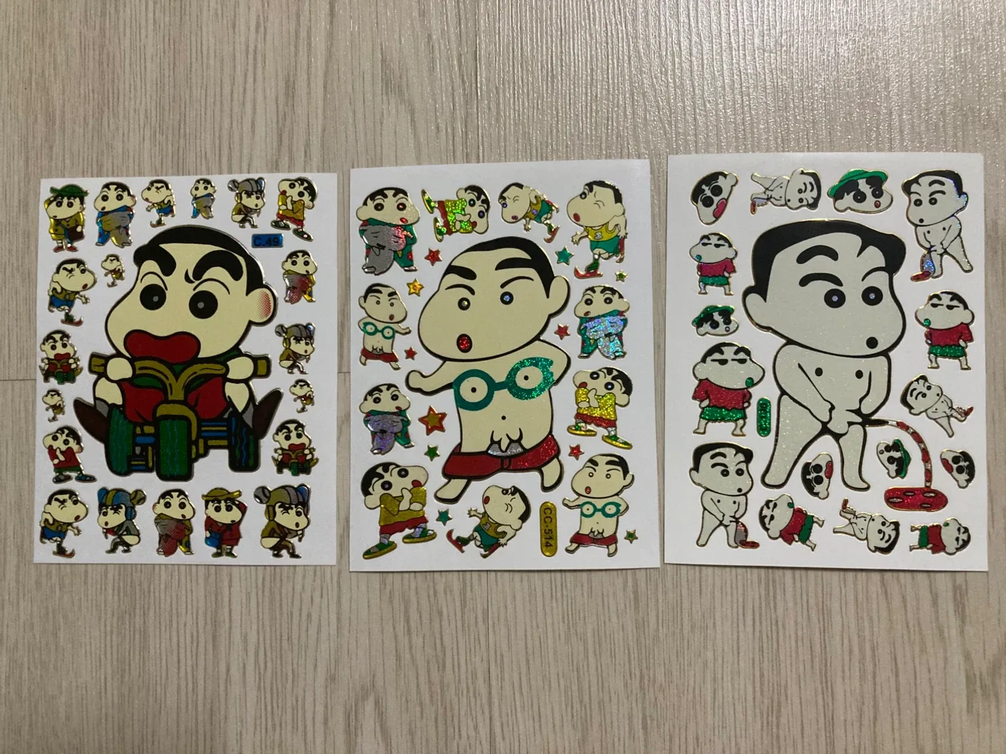일본 크레용신짱 홀로그램 스티커 3장 (미사용)