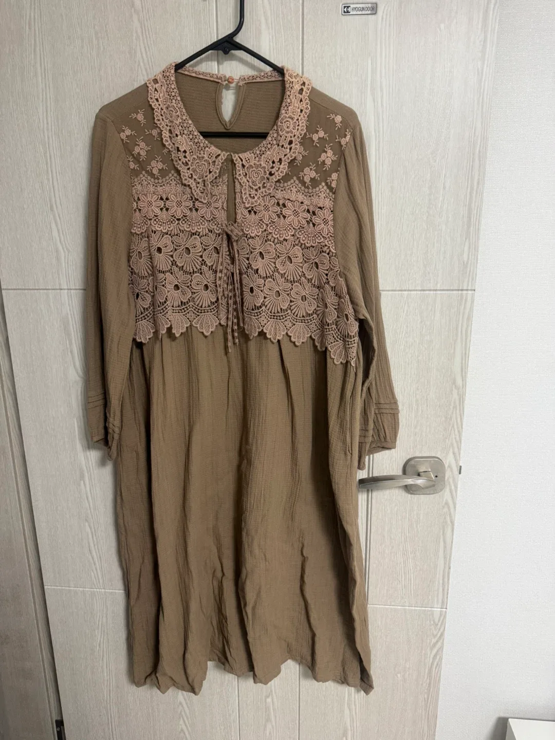 (옷장 정리 )레이스 장식 브라운 원피스66 (110*50)