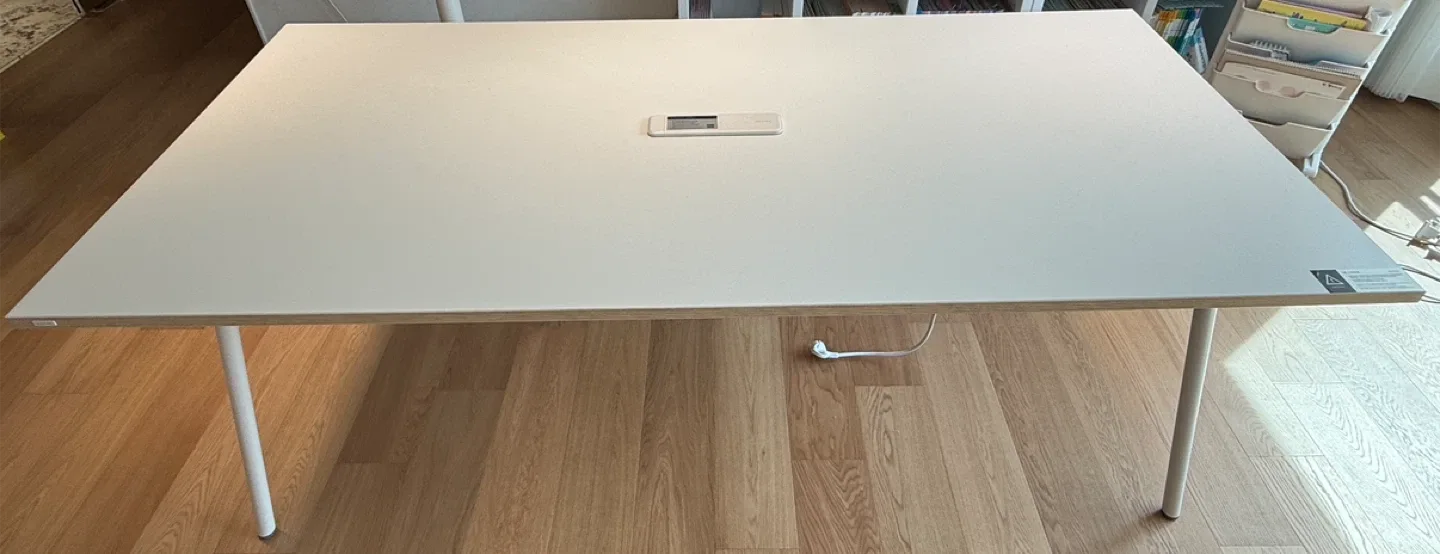 데스커 4인 6인 테이블 책상 콘센트형 1900mm