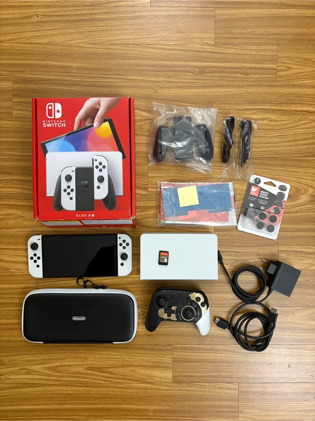 닌텐도 스위치 OLED + 젤다 + 프로콘 + 케이스