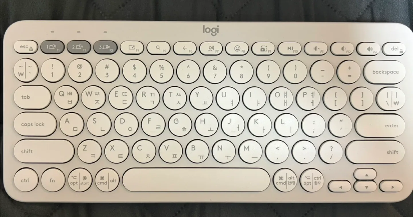 로지텍 키보드 화이트