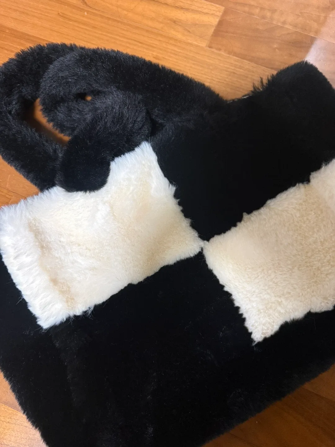 블랙&화이트 퍼 빅백