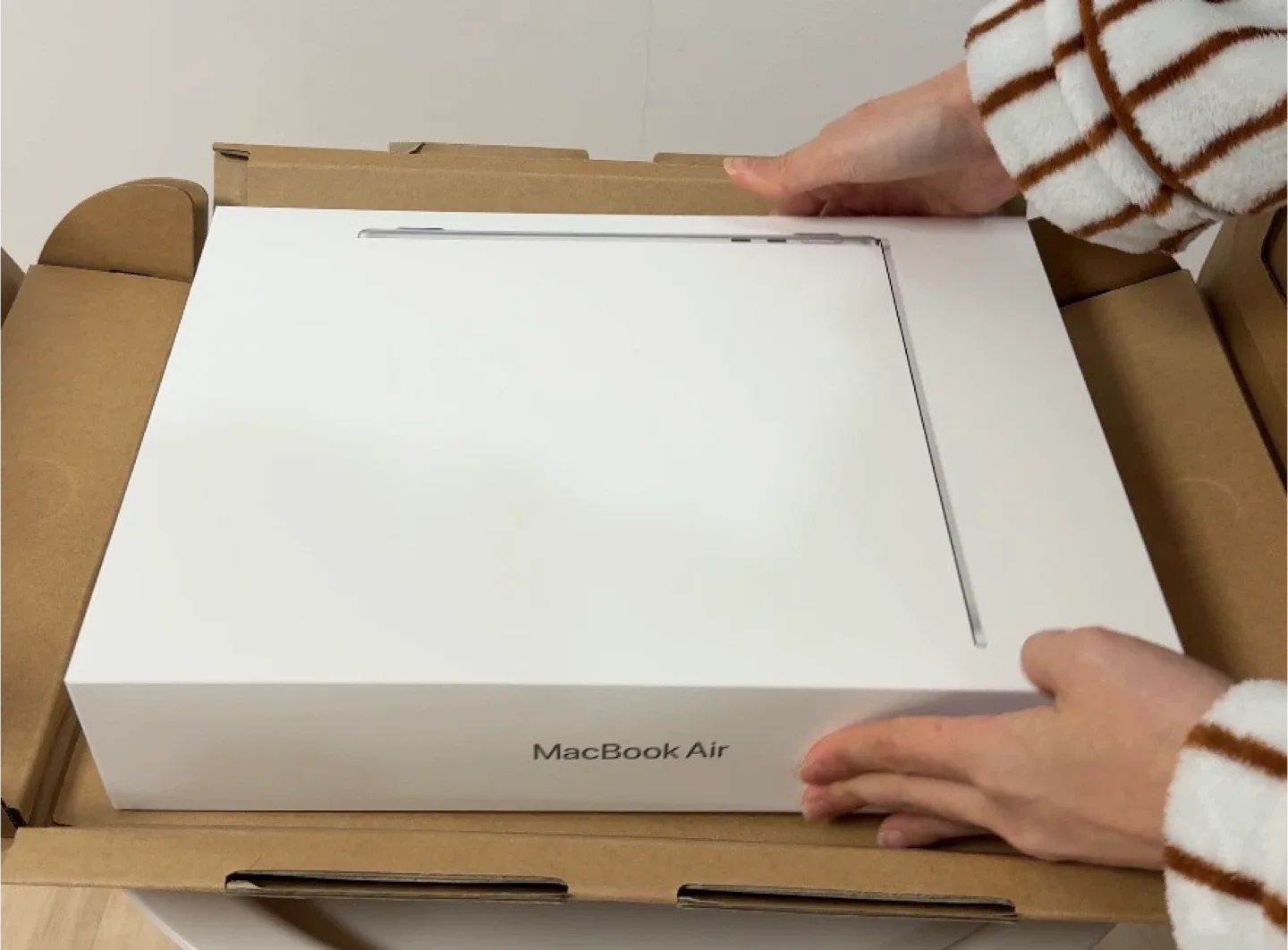 미개봉 맥북 에어 실버 M5 13인치 16램 1TB