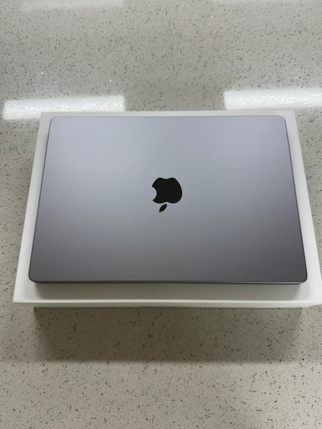 애플 맥북프로 M3, 14인치 / 1TB