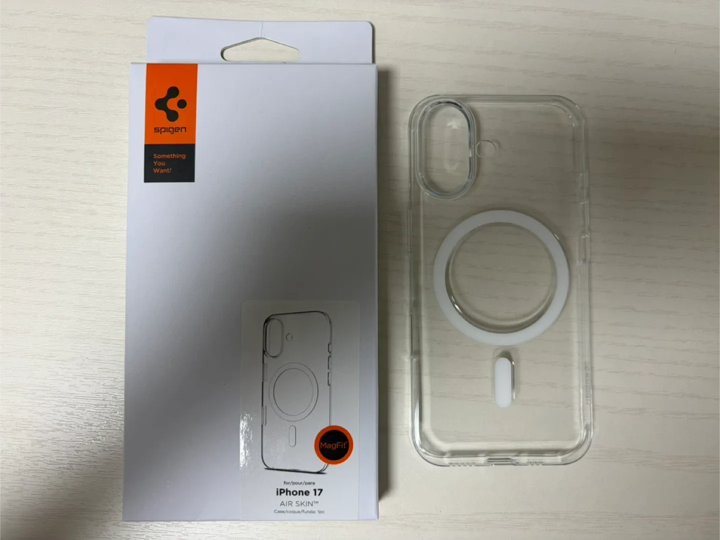 아이폰17 슈피겐 에어스킨맥핏 미사용