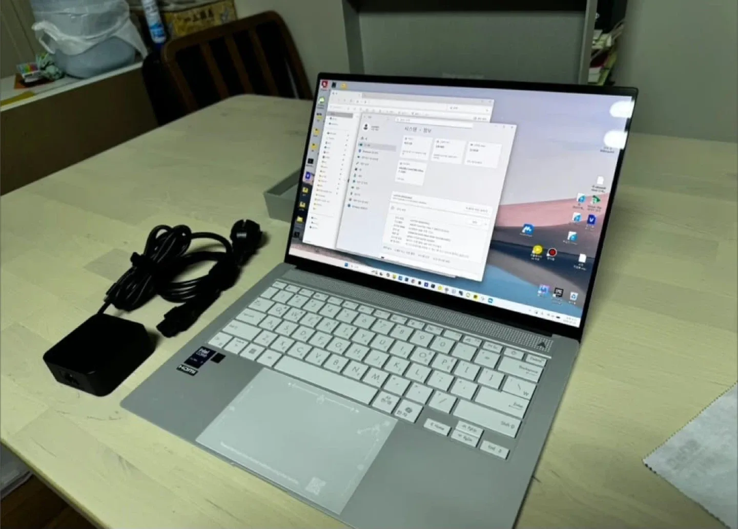 ASUS 젠북 S14 OLED 코어Ultra7 노트북