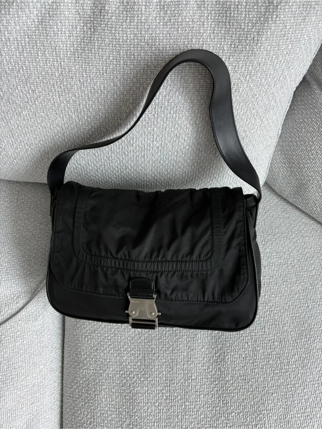 마뗑킴 버클백 블랙