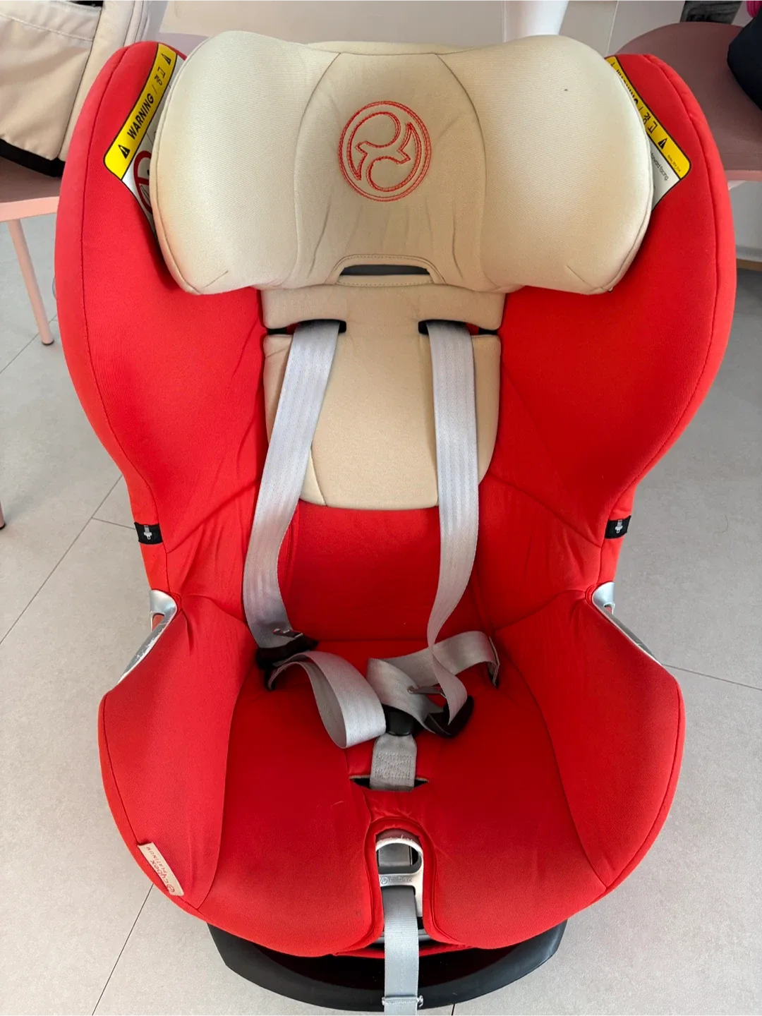 싸이벡스 isofix 회전형 카시트