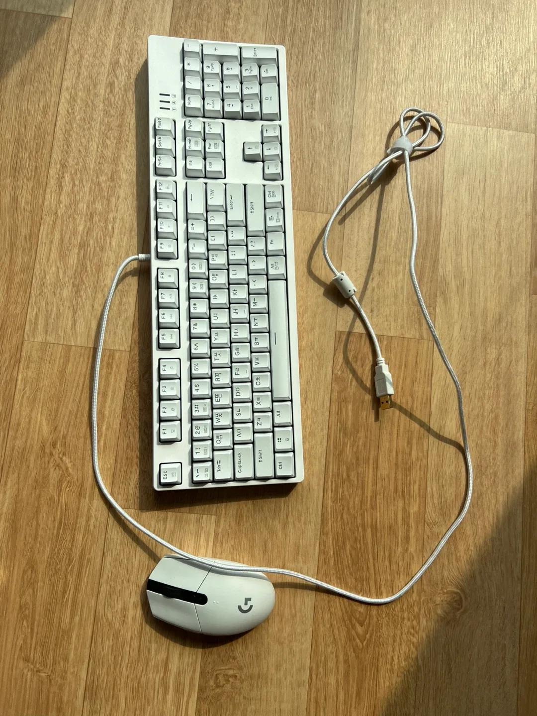 로지텍 게이밍 키보드 마우스 세트