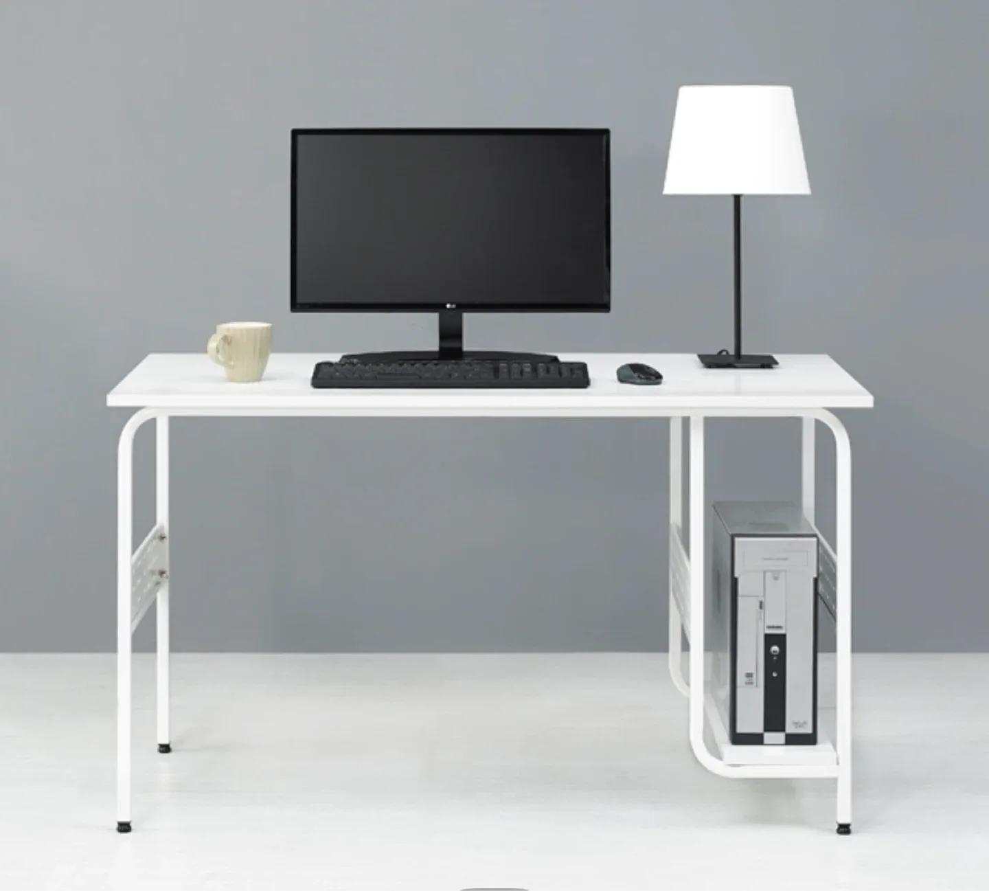 화이트 컴퓨터 책상