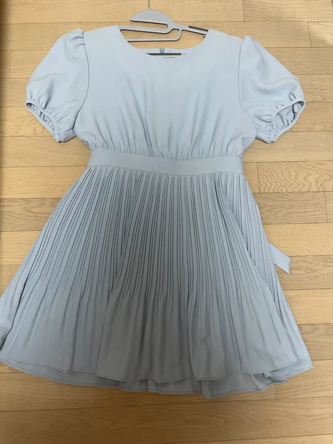 메이윤 플리츠원피스