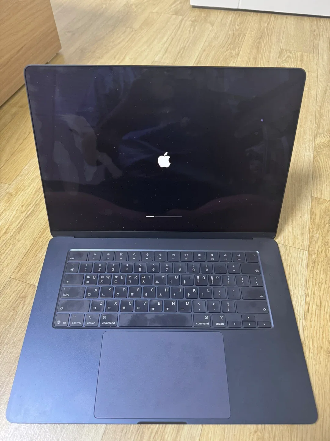 맥북에어 15 M4 16램/512ssd 애플케어 26년11월 처분-최저가 네고 문의차단