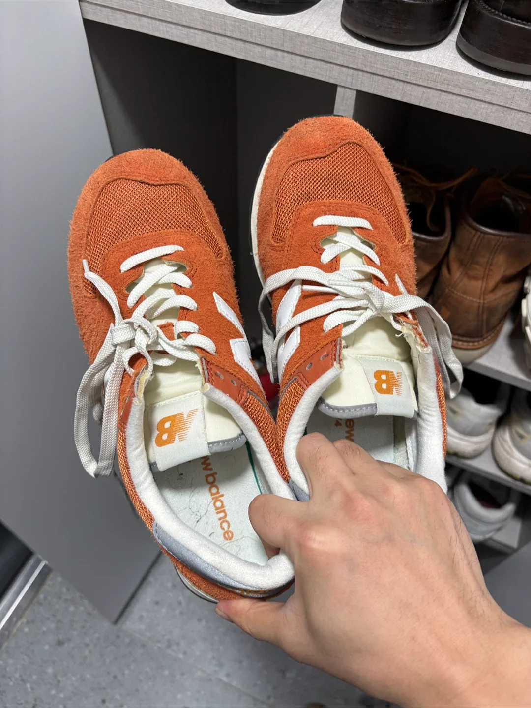 뉴발란스 574 오렌지 스웨이드 운동화 280mm / 120,000원