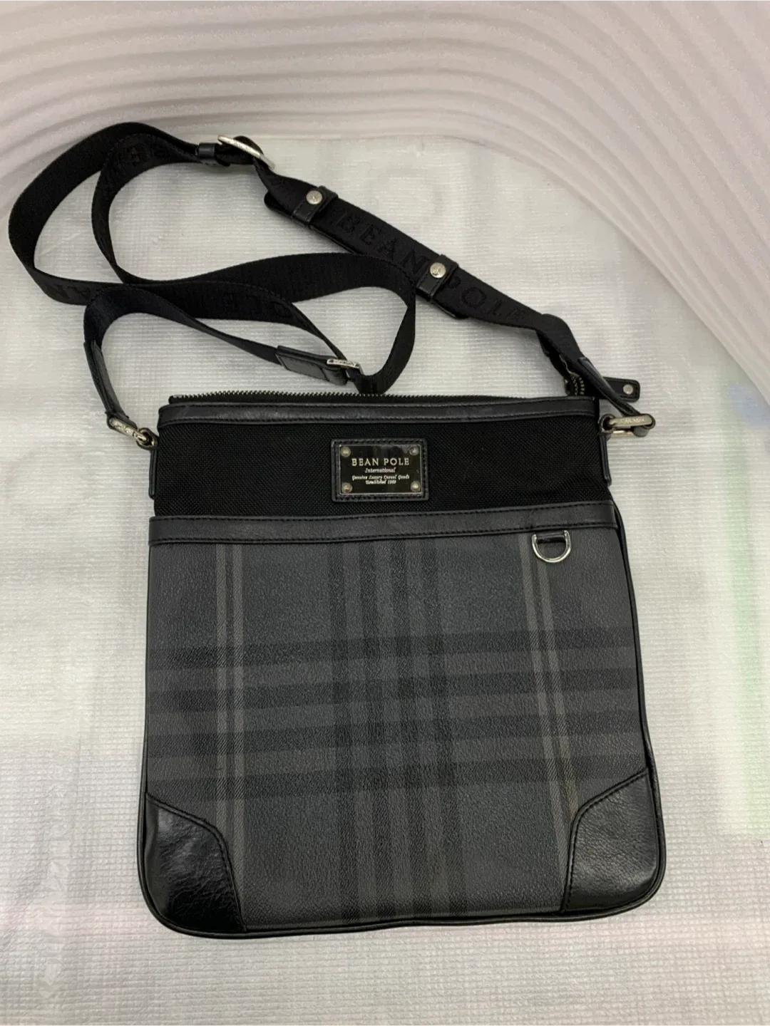 빈폴 남성 체크 크로스백 블랙 여행 출근 외출