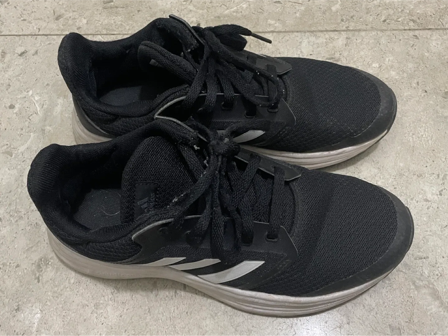 아디다스키즈 운동화