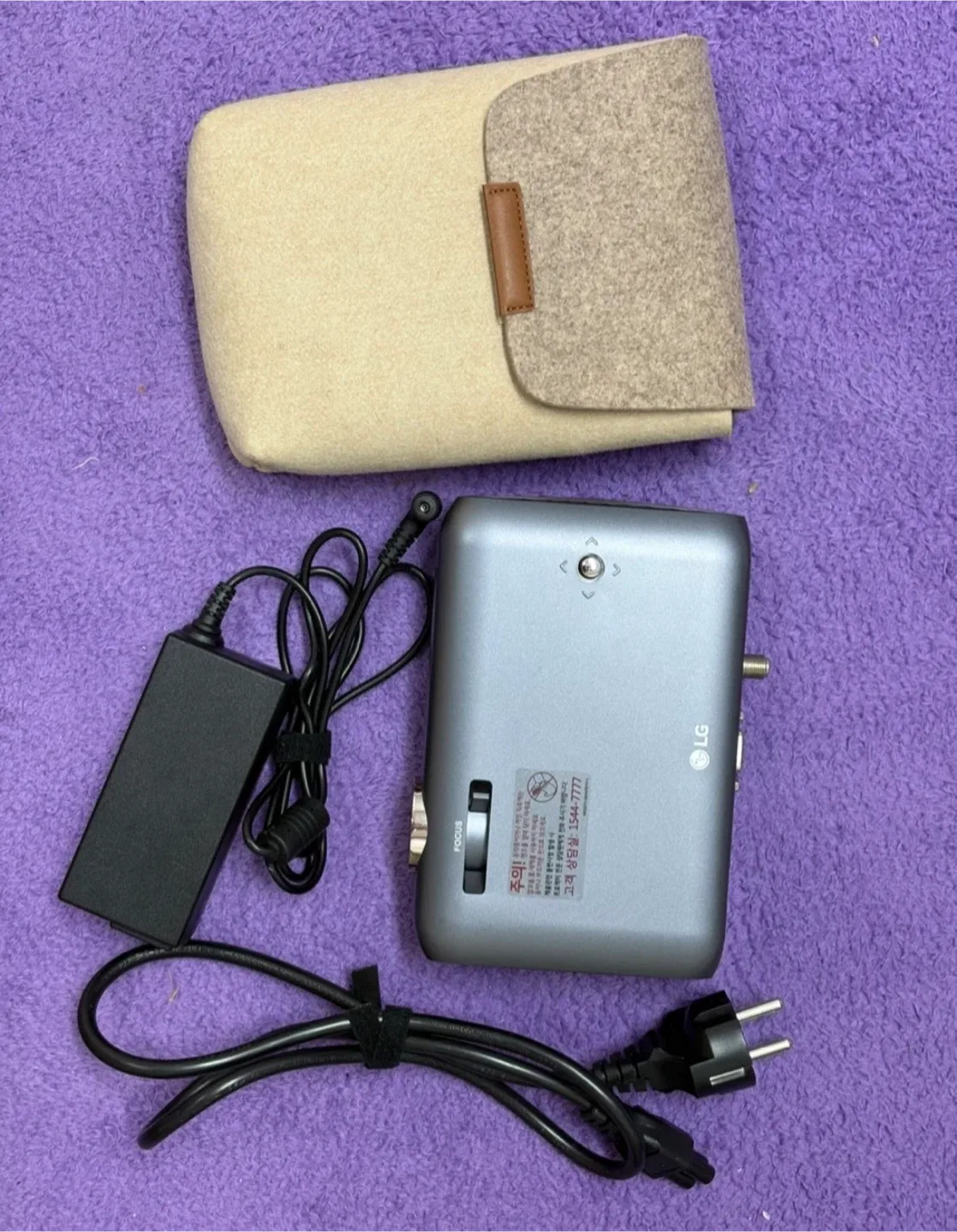 LG 시네빔 PH550S 미니 빔프로젝터 (거의 새제품)