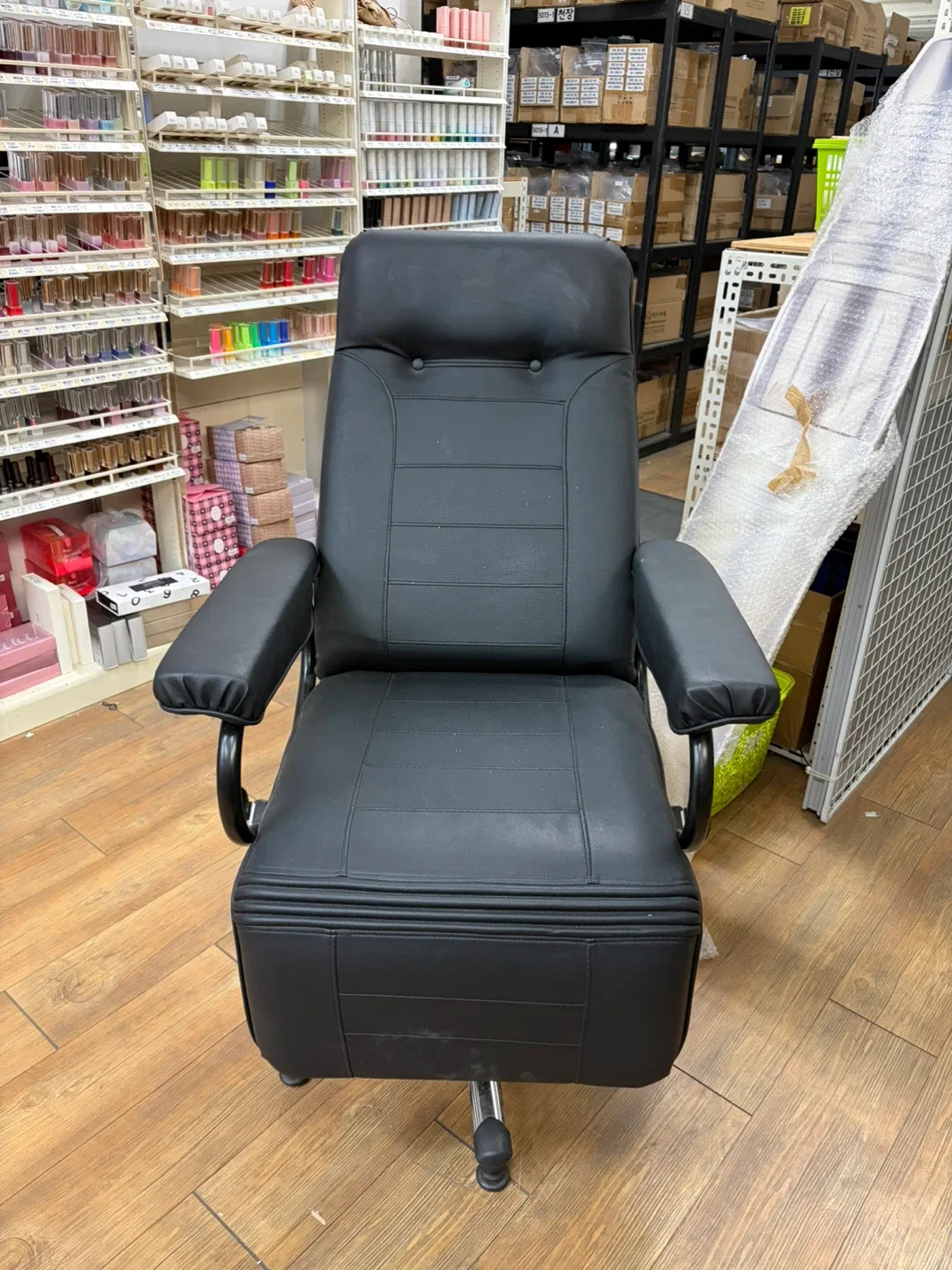 블랙 가죽 시술의자