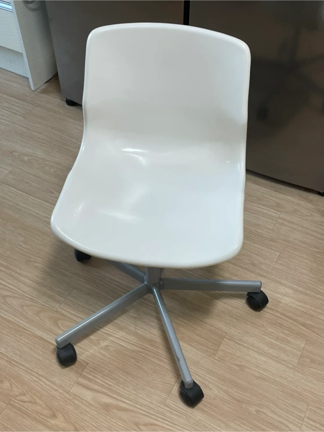 이케아 회전 의자