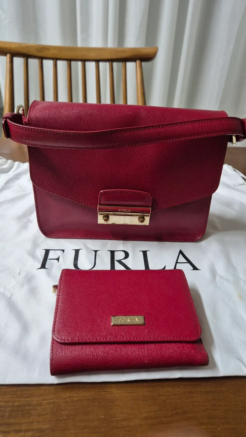 훌라 FURLA 크로스백 레드
