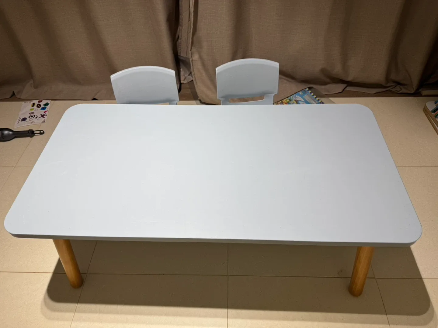 리바트 꼼므 아이 책상 + 의자 2개 세트