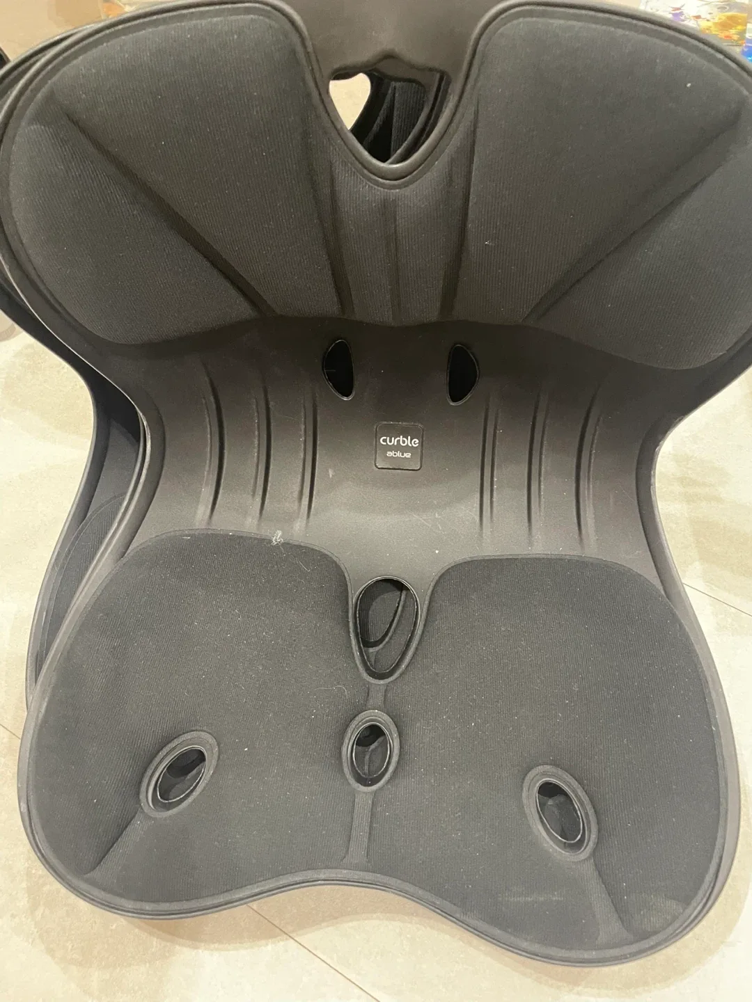 커블체어 에이블 블랙 자세교정 의자 3개