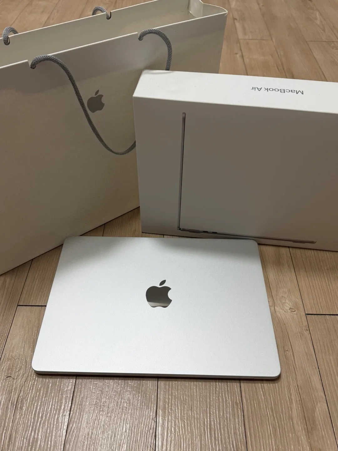 맥북 에어M5 실버 13인치 기본모델