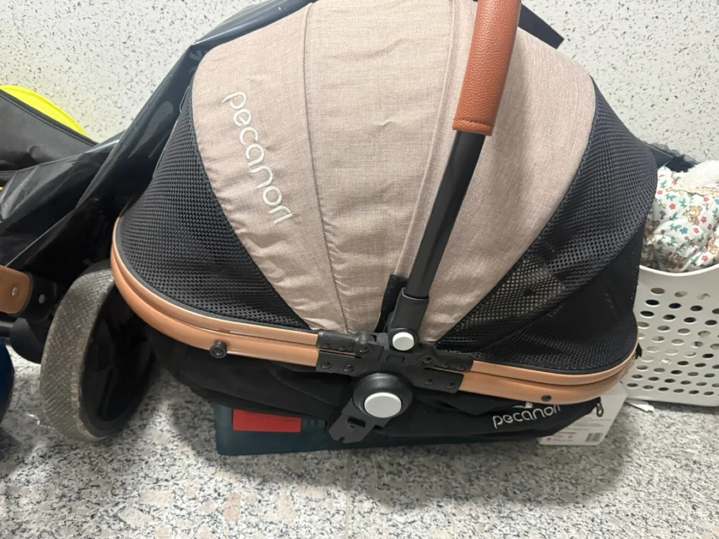 페카노리 유모차