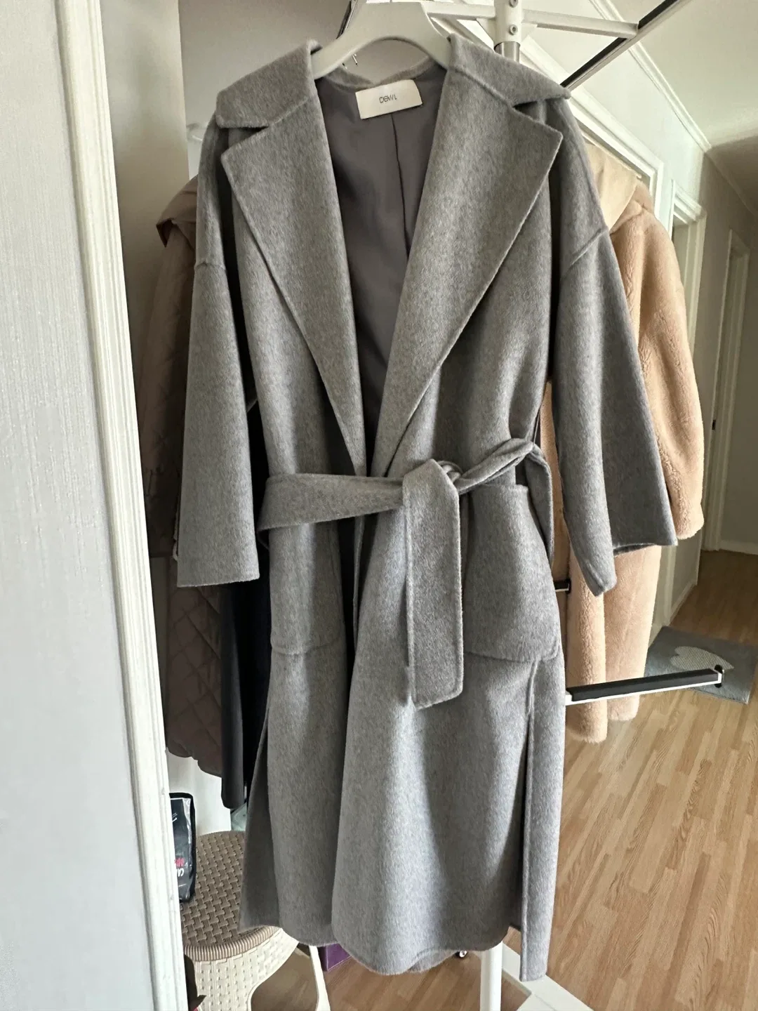 DEWL 회색 벨트 코트 FREE