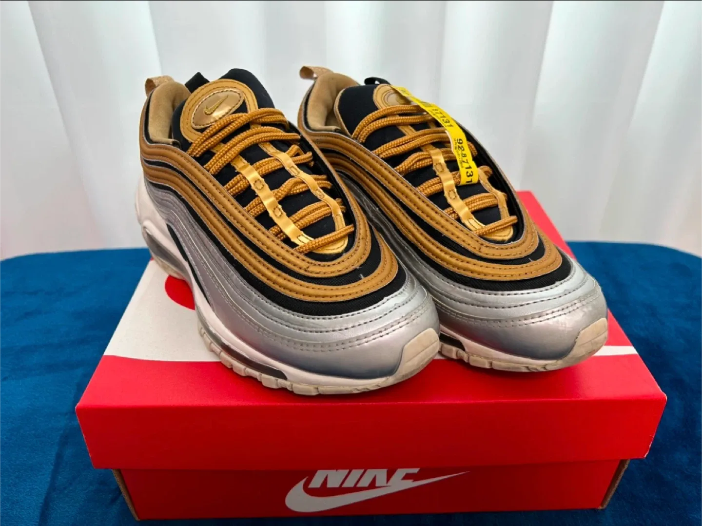 나이키 에어맥스 97 골드/블랙/실버 운동화 225mm