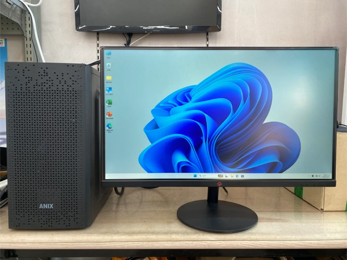 i5-4590/GTX650. 사무용, 롤 게임용 컴퓨터. 모니터. 키보드. 마우스. 풀세트 판매합니다