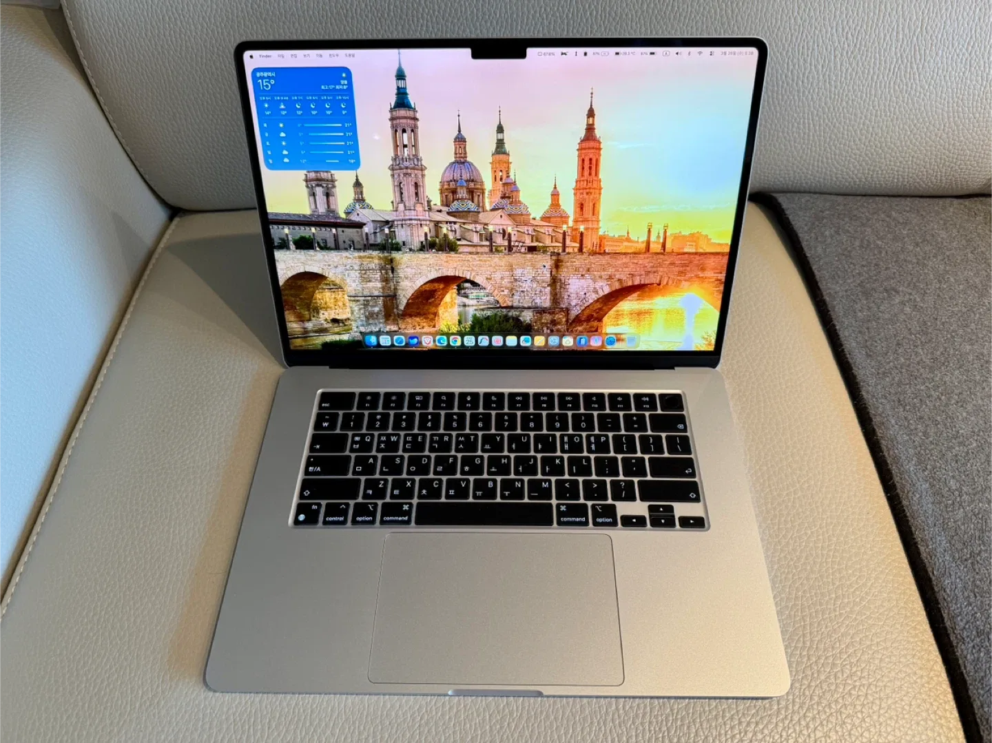 맥북 에어 15인치 m2 실버 (8gb/256gb)