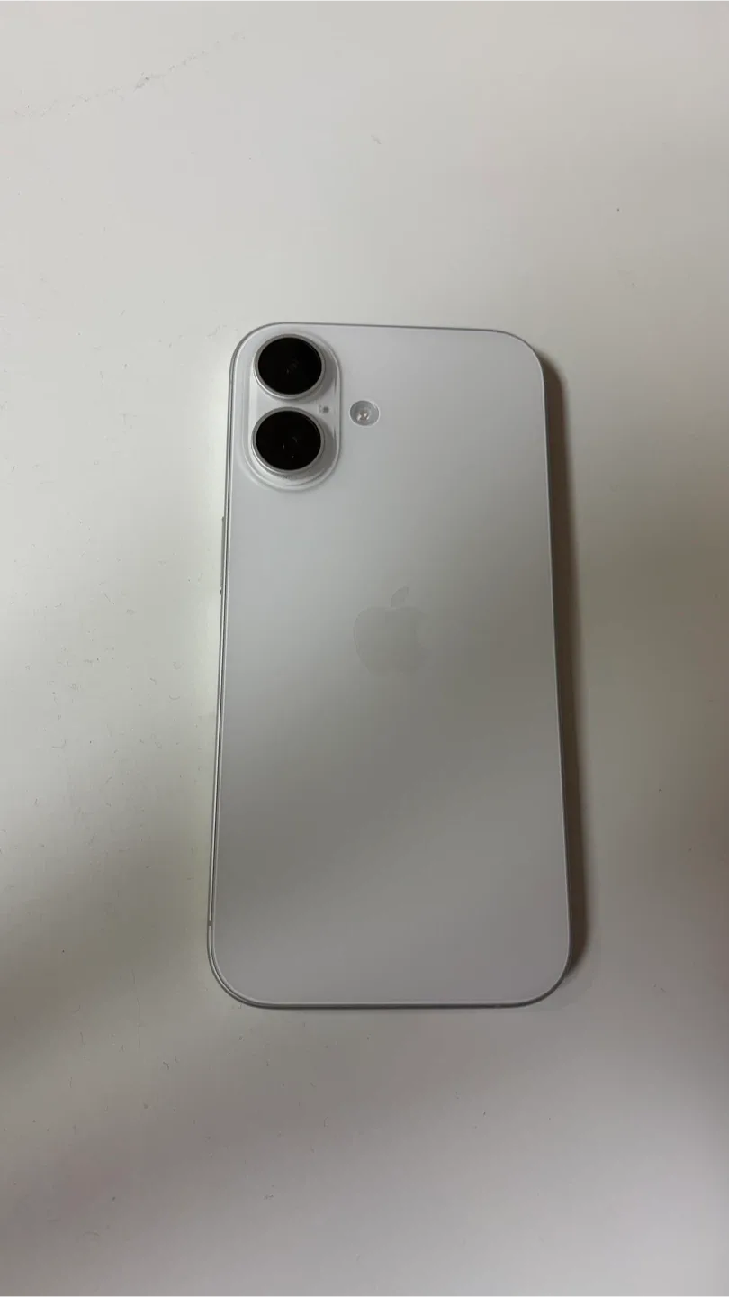 아이폰 16 화이트 S급 배터리100