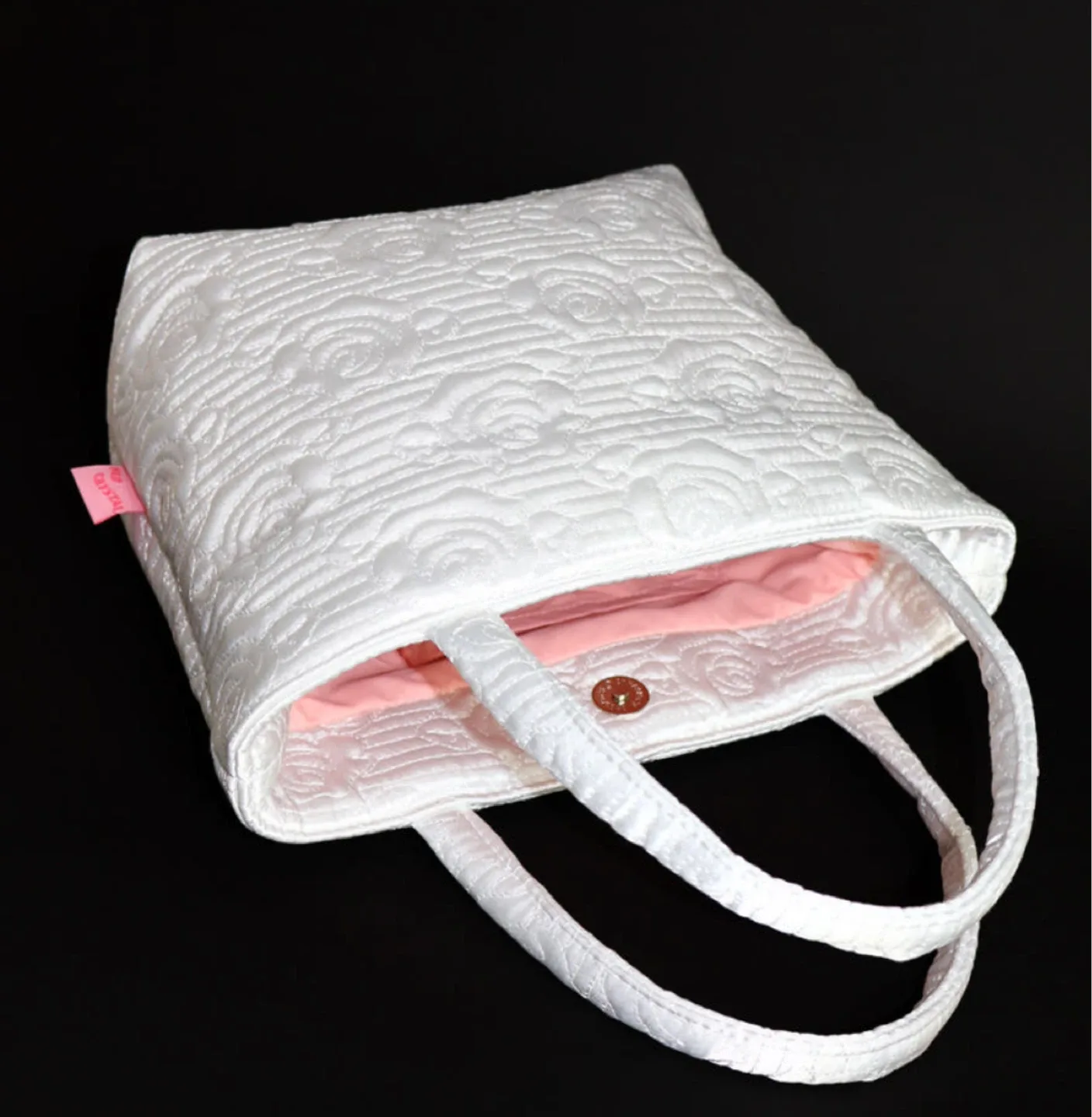 레드크리스탈 로즈퀼팅 토트백 상태S급