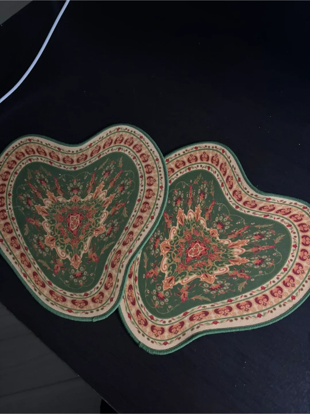 세이투셰 리퀴파이드 페르시안 마우스패드