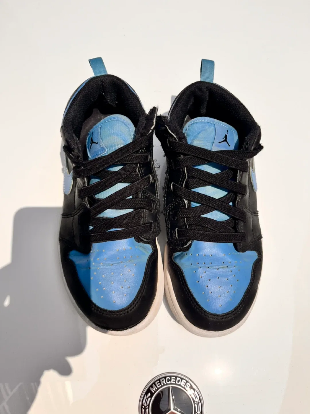 조던1 로우 블랙 유니버시티 블루 키즈 운동화