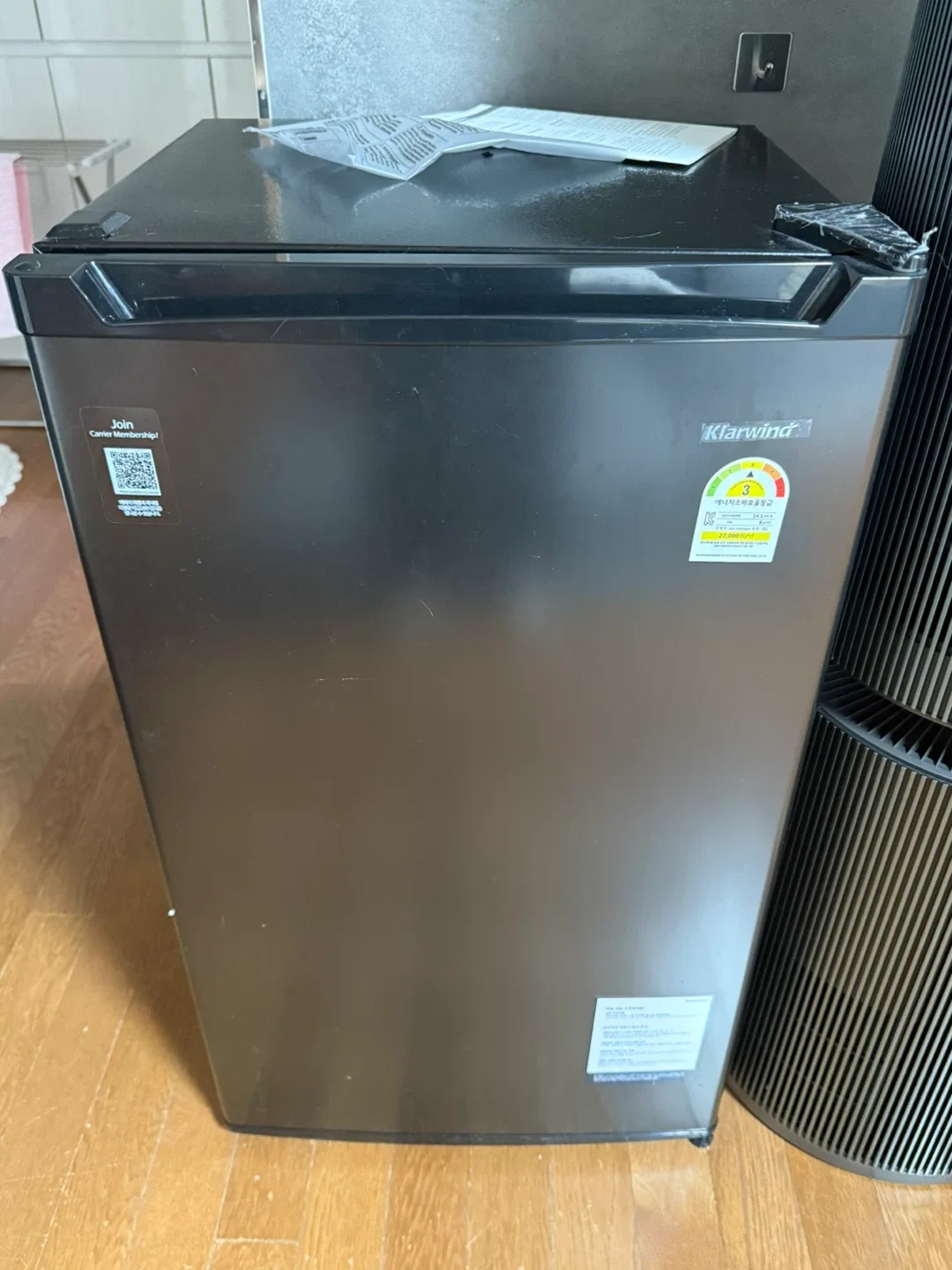 클라윈드 소형 냉장고 블랙 CRF-TD92VBSA