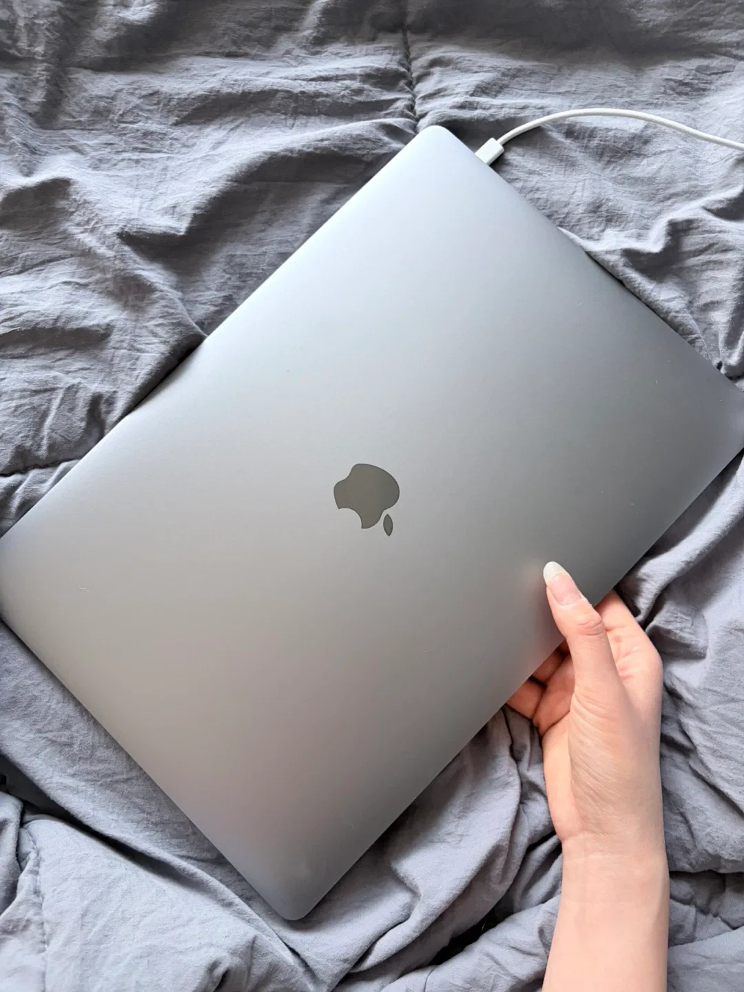 맥북프로 15인치 2017 인텔 i7 스페이스그레이 판매합니다.