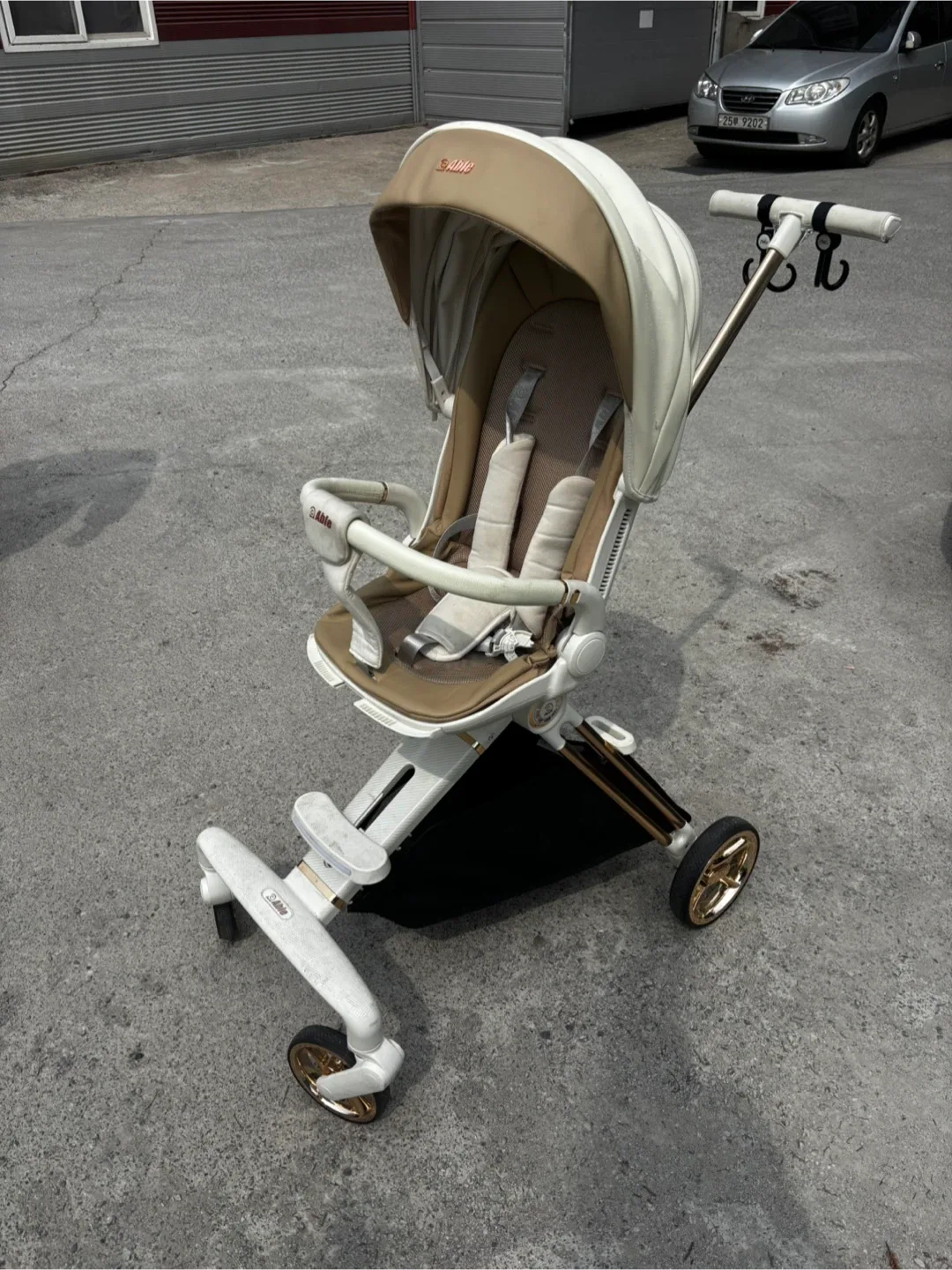 에이블 코지샤인 트라이크 유모차