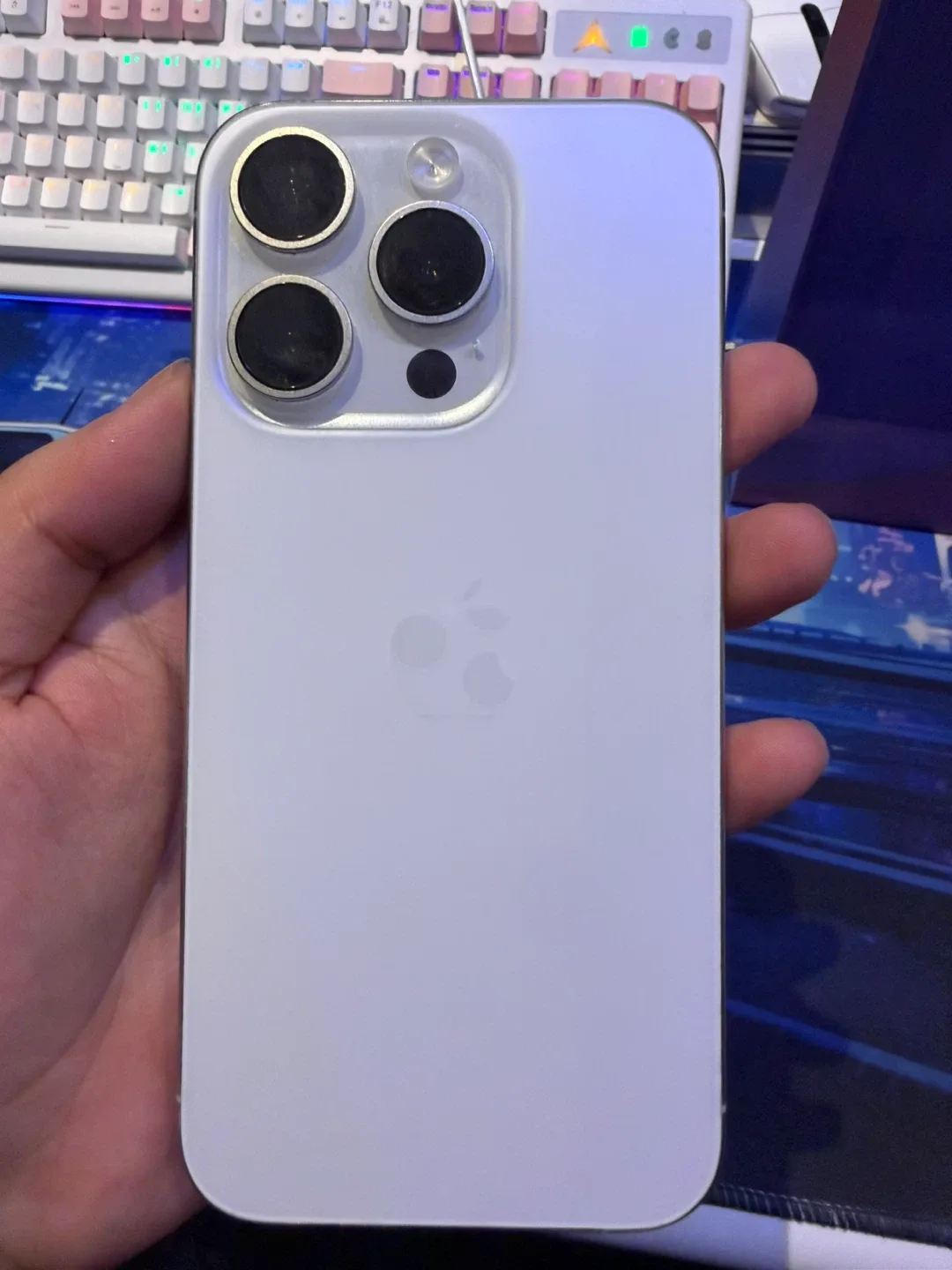 아이폰 15 Pro 실버 128GB 중고 판매