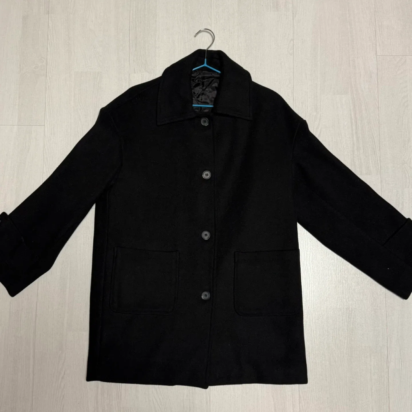 블랙 울 하프 코트