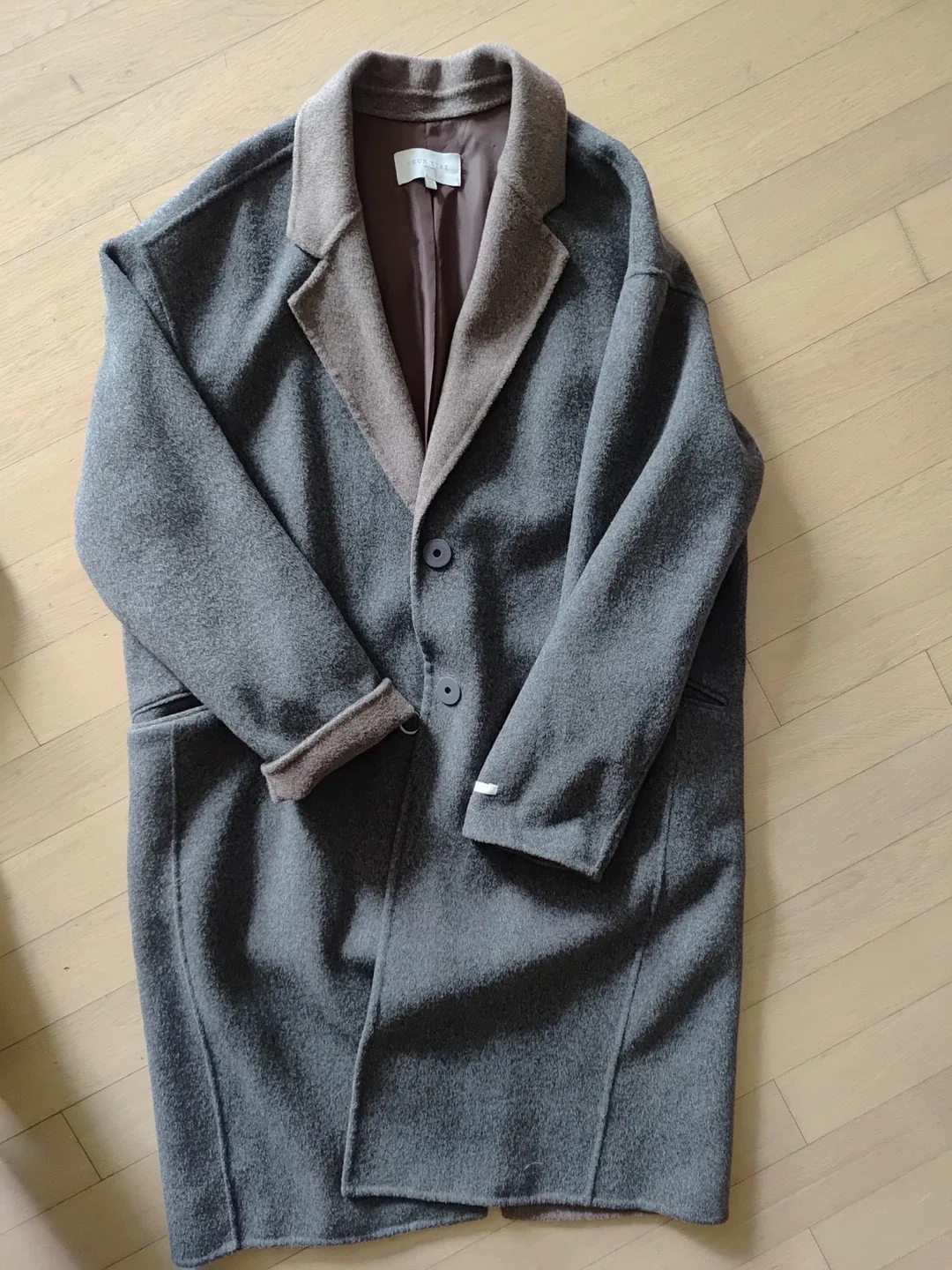 그레이 배색 코트