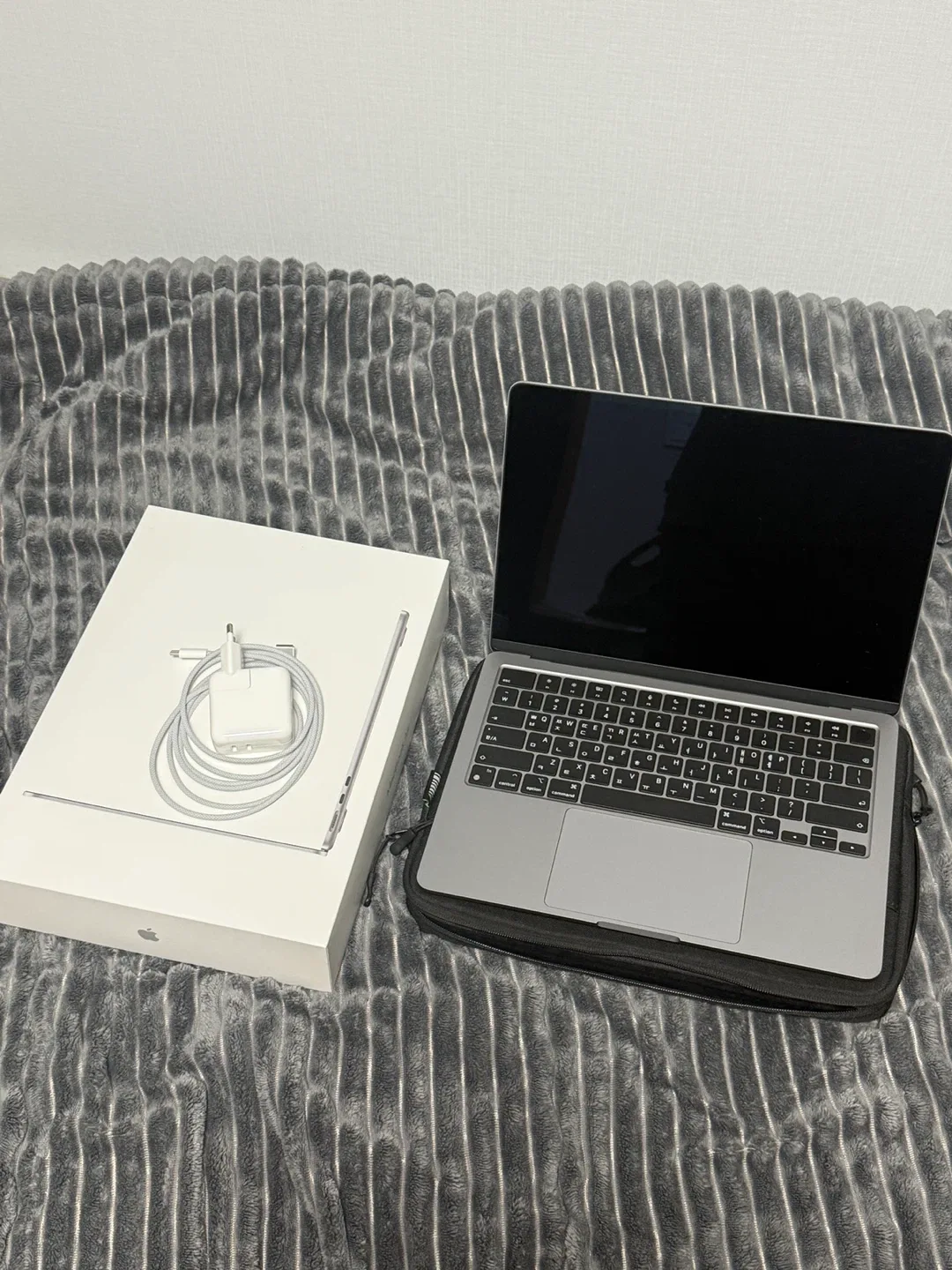 맥북 에어 m2 13 16gb 512gb 스페이스 그레이(케이스포함)