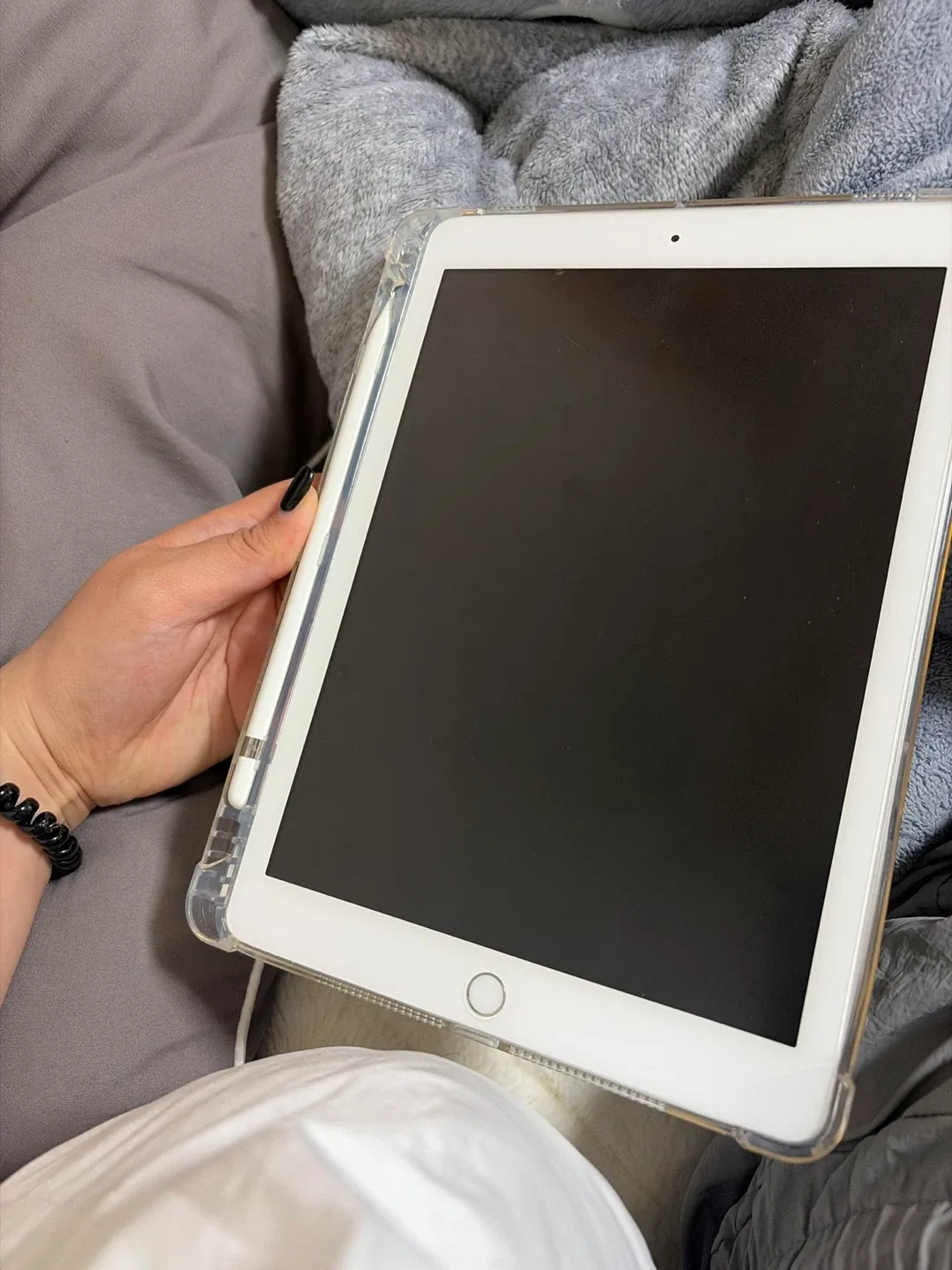 아이패드6세대+펜슬+케이스+펜슬 충전기 32GB