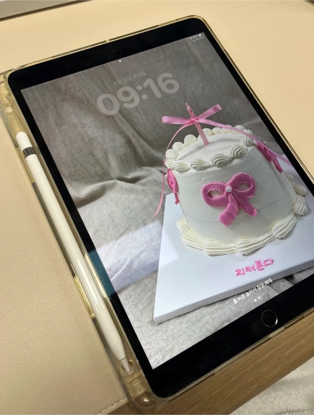 아이패드 에어 3세대 64GB 실버 + 애플펜슬 + 케이스