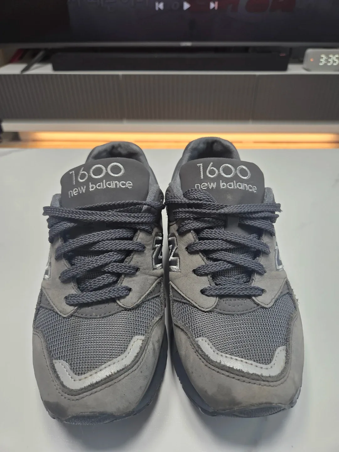 뉴발란스 1600 그레이 운동화 CM1600EL