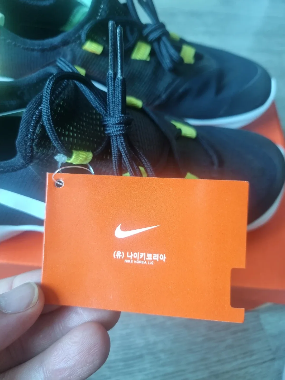 나이키 프리 운동화 블랙/형광 270(새상품)