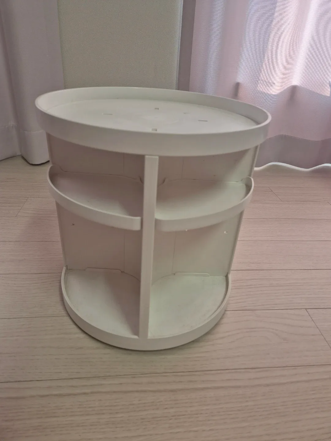 회전 화장품정리대